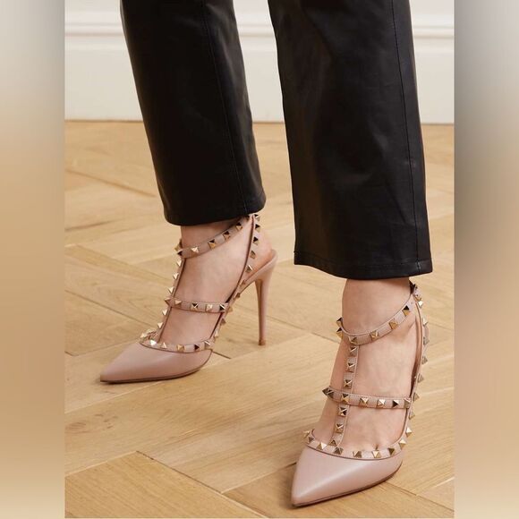 Valentino Garavani Roman Rockstud anklestrap pumps in patent leatherSz 7